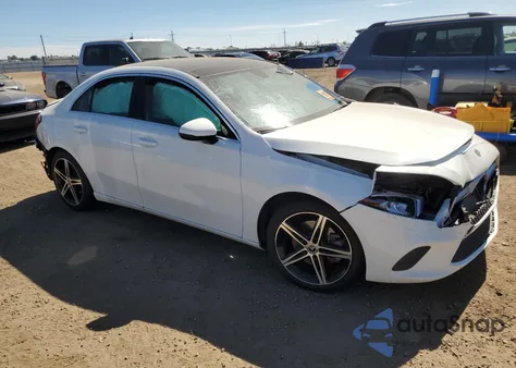 2020 Mercedes-Benz A 220 z USA, uszkodzony, nr VIN W1K3G4EB9LJ215939